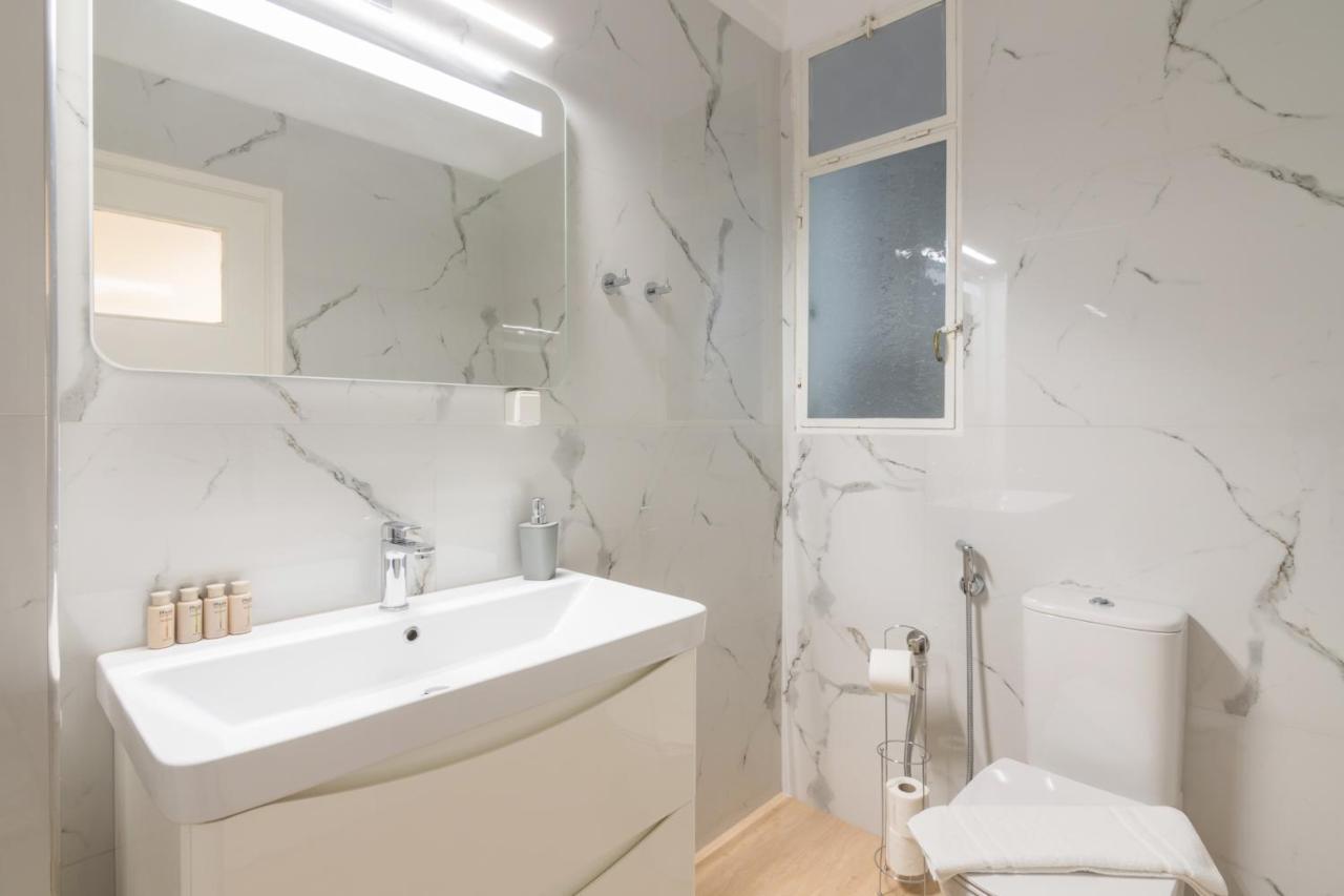 Phaedrus Living: City Center Flat Michalakopoulou Athén Kültér fotó